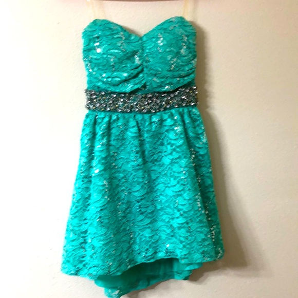 Strapless Homecoming dress - Picture 1 of 4